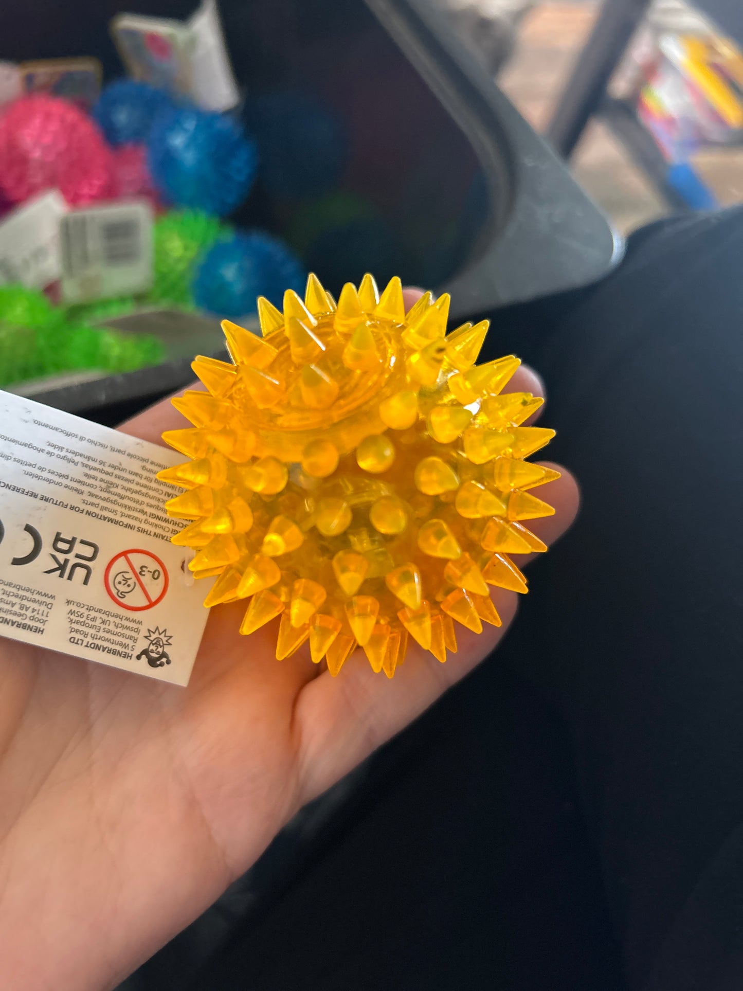 6.5cm flashing light up spikey ball