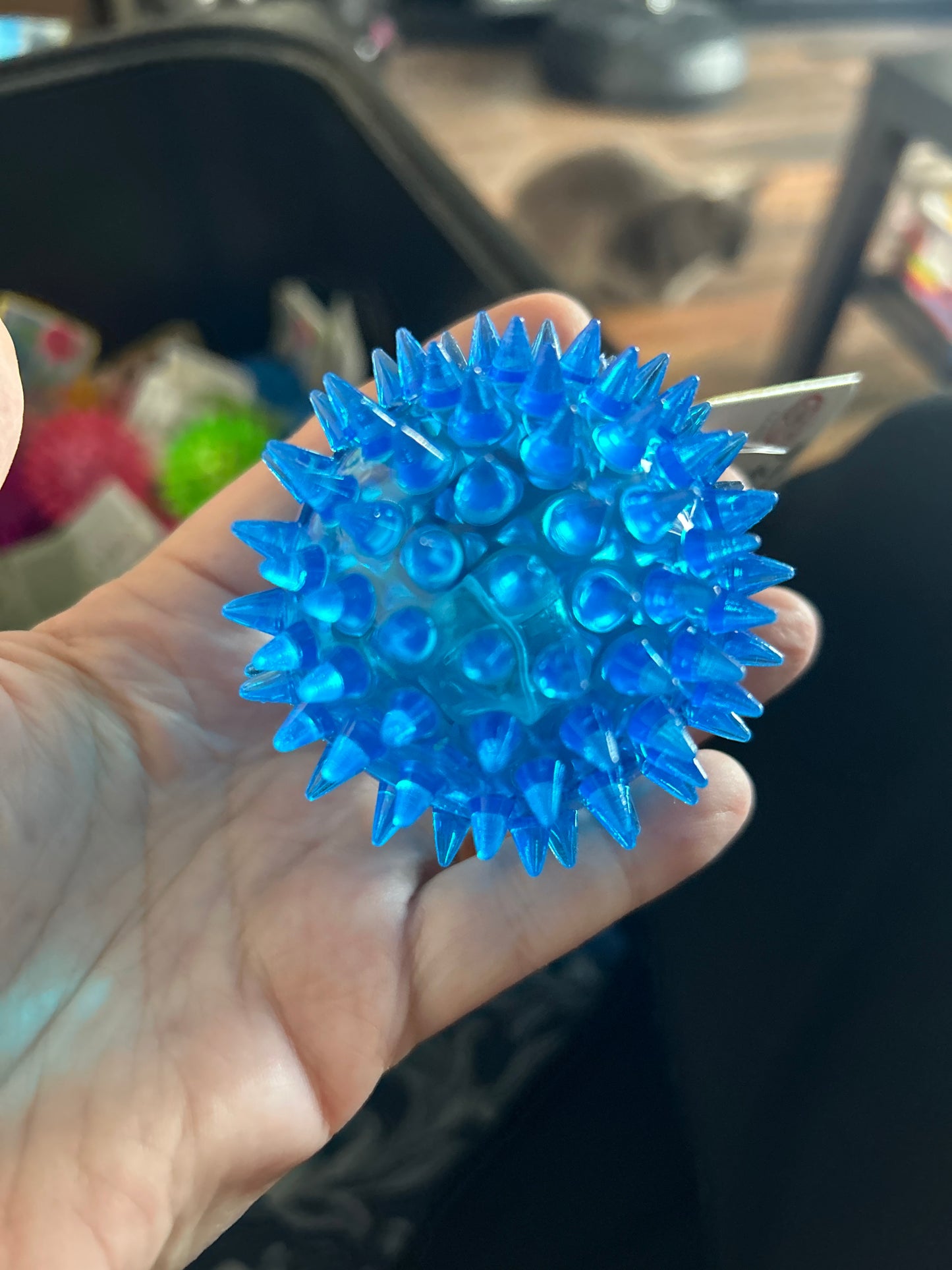 6.5cm flashing light up spikey ball