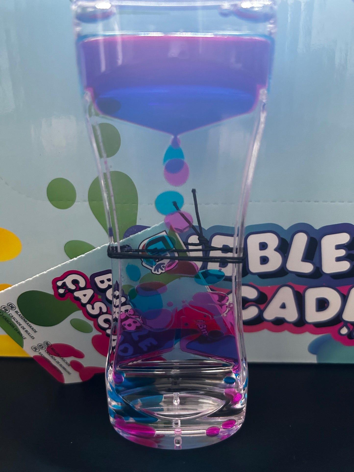 Bubble cascade liquid timer