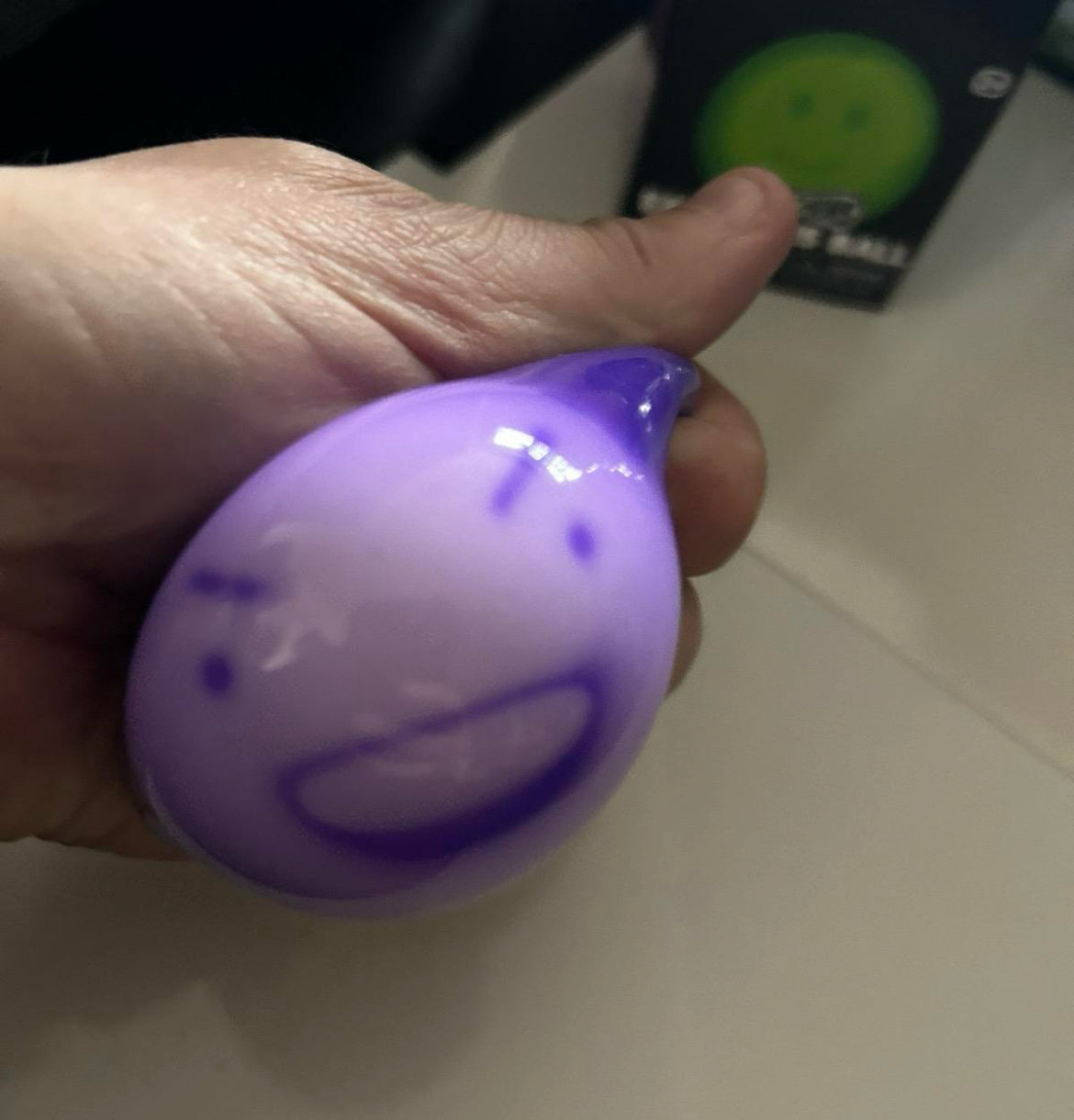 Scrunchems emotions emoji ball